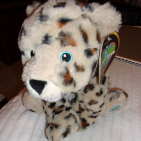 FAO Schwarz 10" Planet Love Recycled Bottle Amur Leopard Toy Plush New - Picture 1 of 4